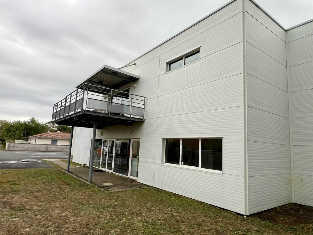 Nettoyage bardage métallique à marcheprime (33) - local professionnel