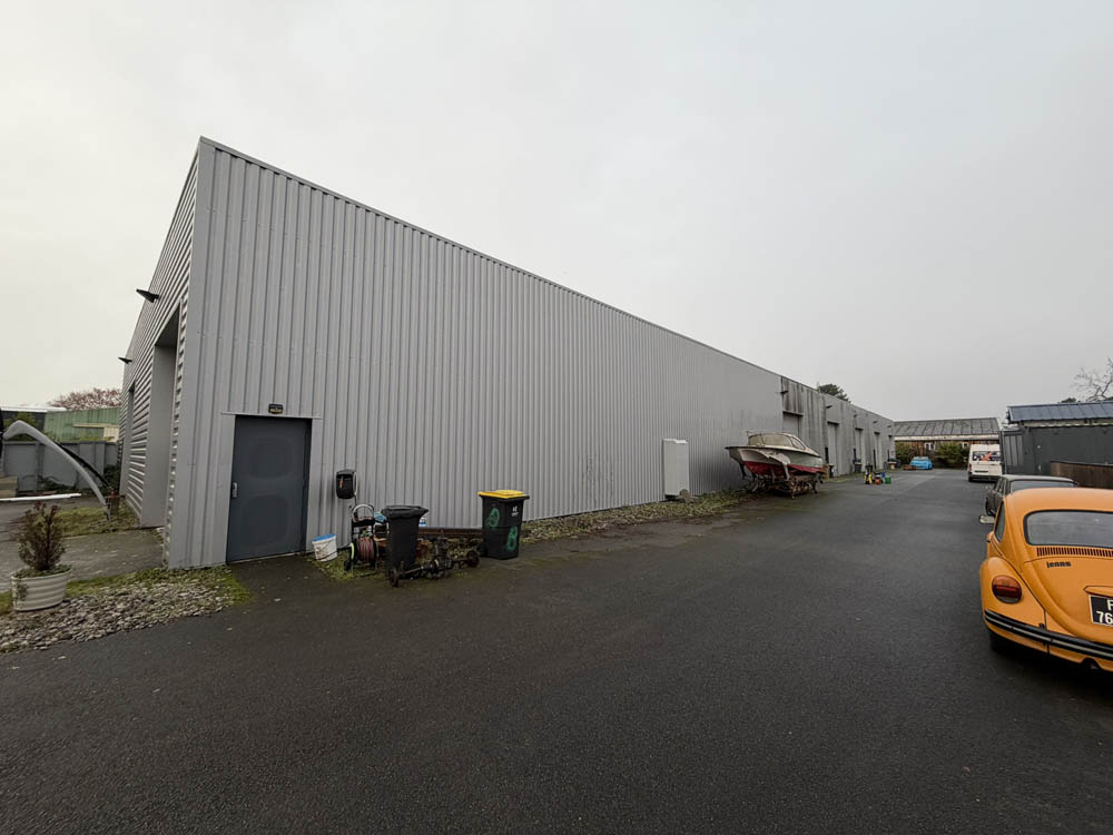 Nettoyage bardage métallique à Lège Cap Ferret (33) - local professionnel