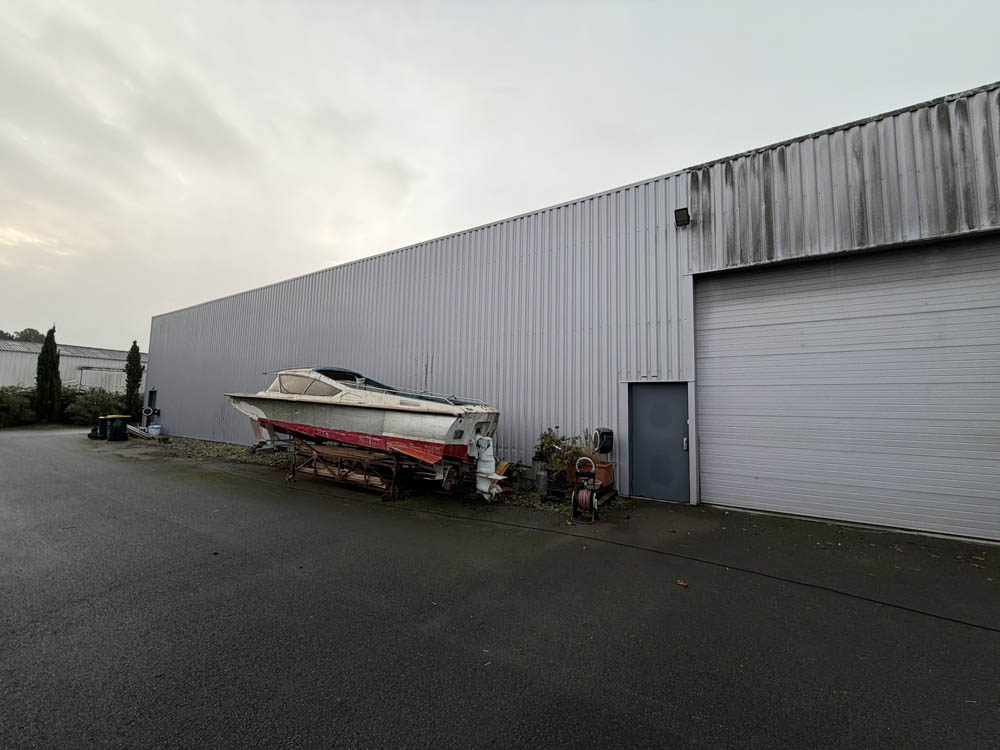 Nettoyage bardage métallique à Lège Cap Ferret (33) - local professionnel