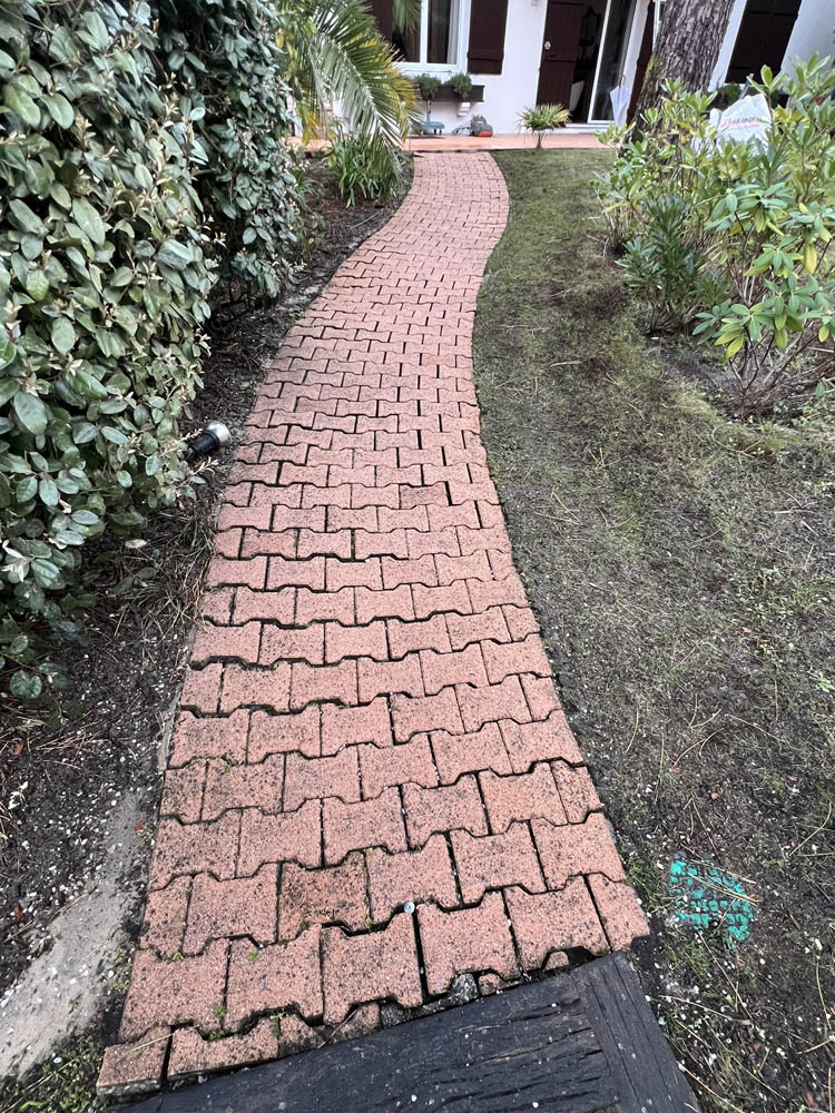 nettoyage de pavés autobloquants en béton - pyla sur mer