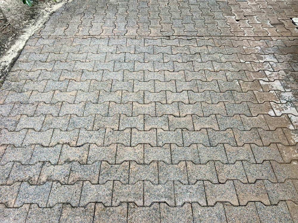 nettoyage de pavés autobloquants en béton - pyla sur mer