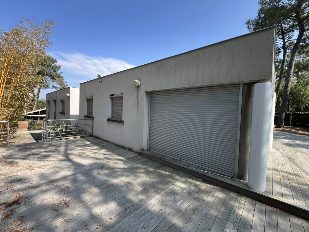 Nettoyage de façade et béton désactivé au Cap Ferret