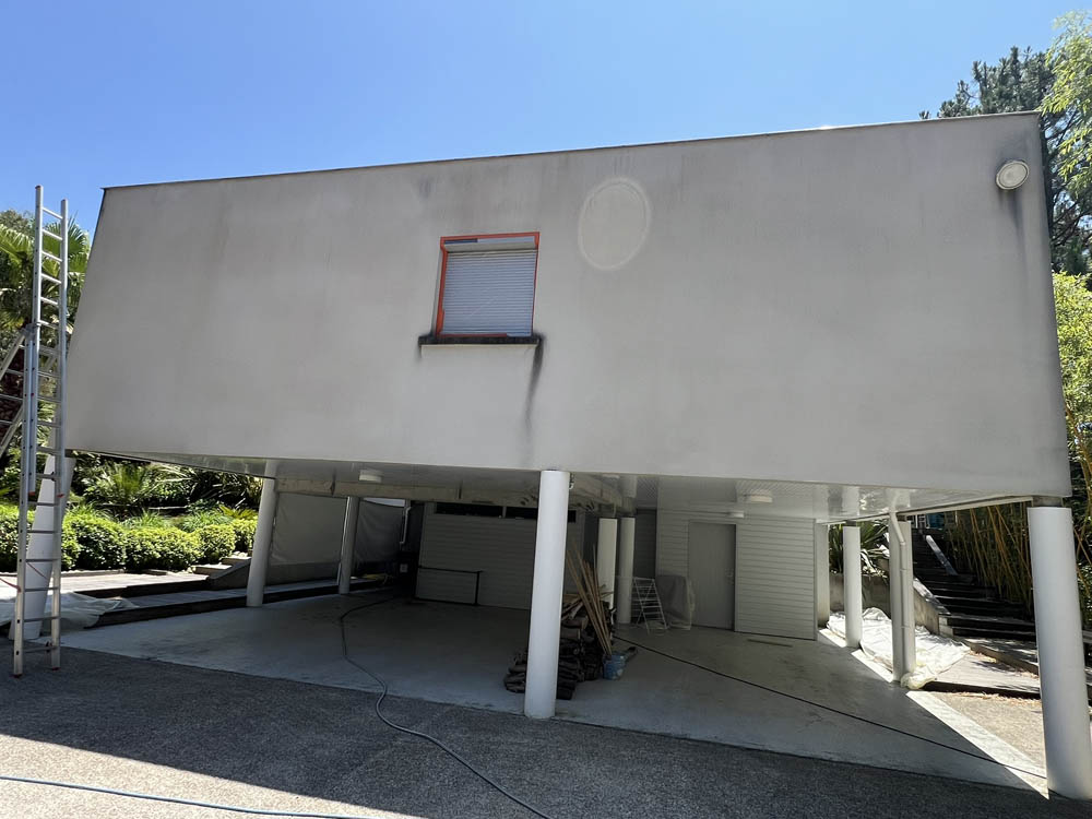 Nettoyage de façade et béton désactivé au Cap Ferret