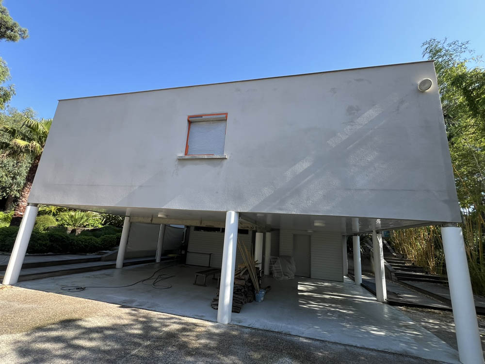 Nettoyage de façade et béton désactivé au Cap Ferret
