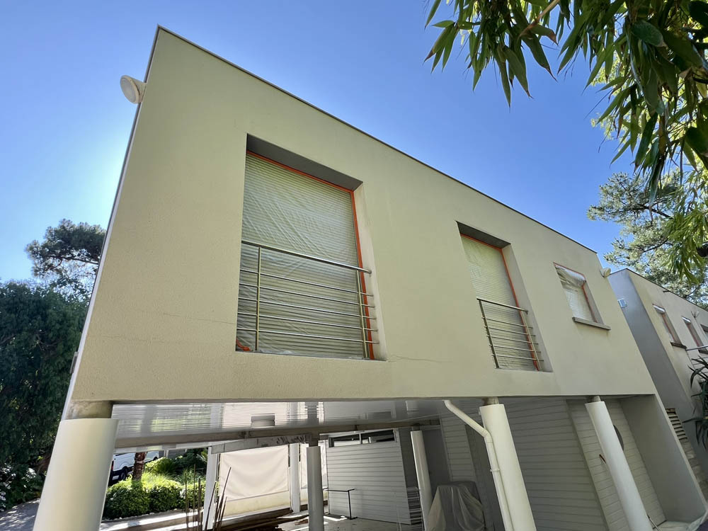Nettoyage de façade et béton désactivé au Cap Ferret