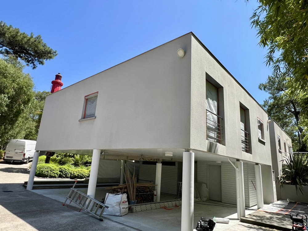 Nettoyage de façade et béton désactivé au Cap Ferret