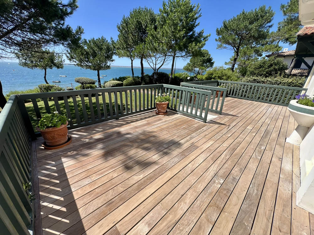 nettoyage d'une terrasse bois au Pyla (33)