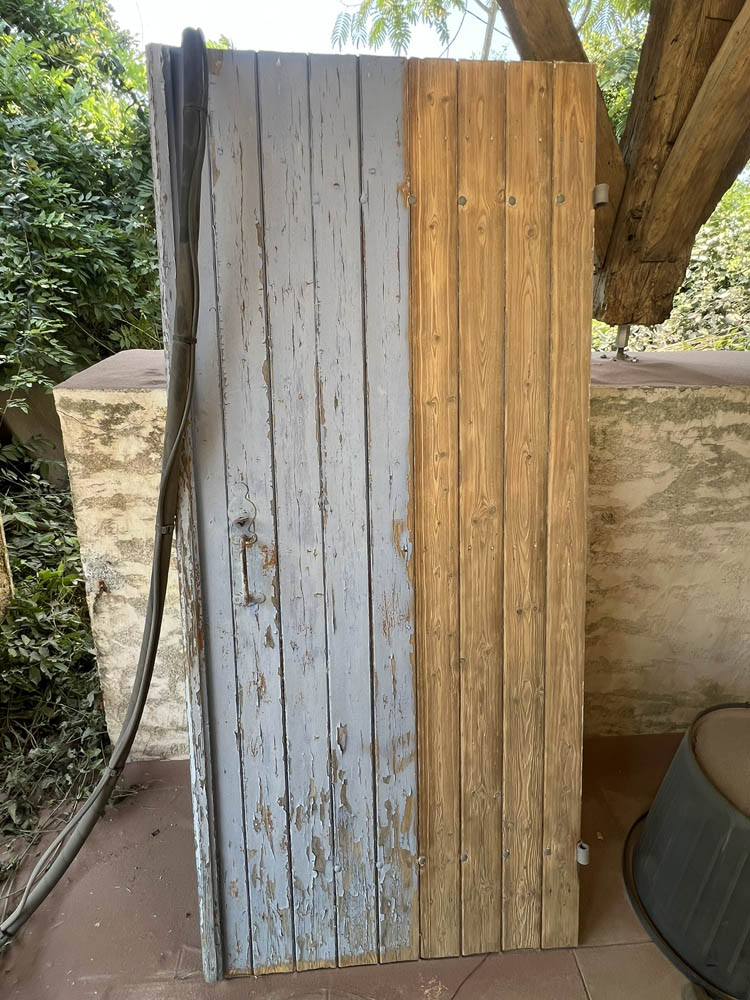 décapage de volets en bois par aérogommage sur Anzex (47)